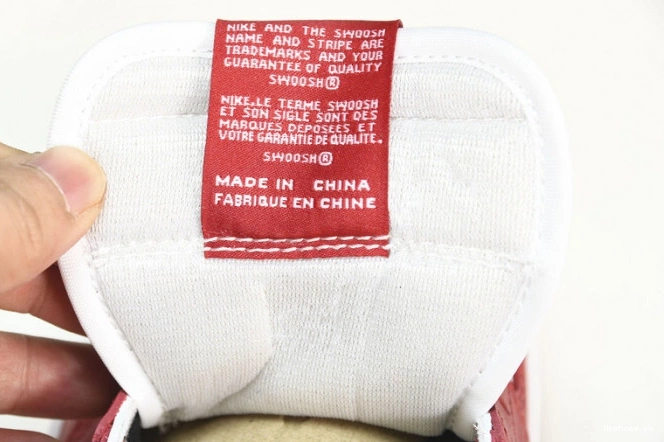 Retro Jordan  Low   705329-600  Chicago 1 (2016) 1103